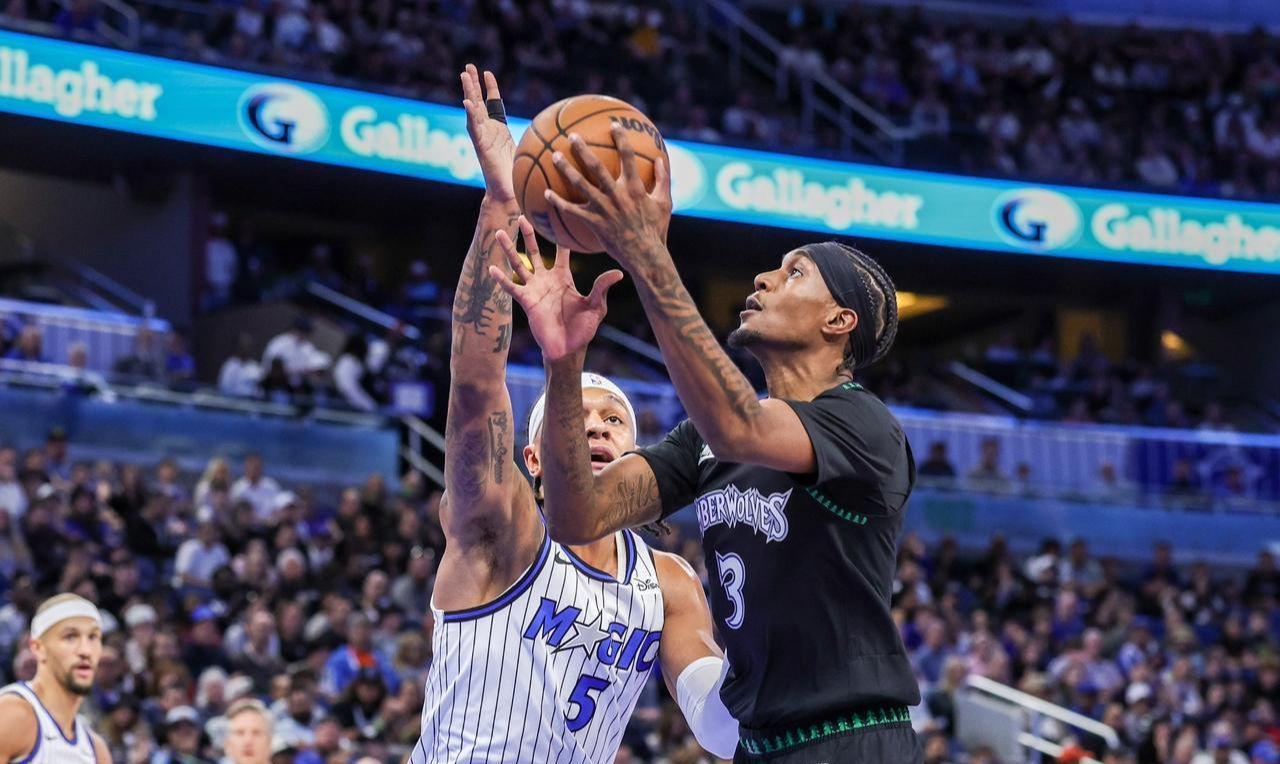 开云体育app-爆大冷！7人上双掀翻西部劲旅：全场开心欢呼，直通季后赛仍有戏